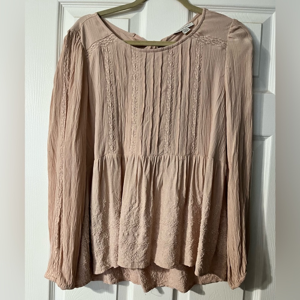 American Eagle Outfitters Women's Blouse in Light Blush